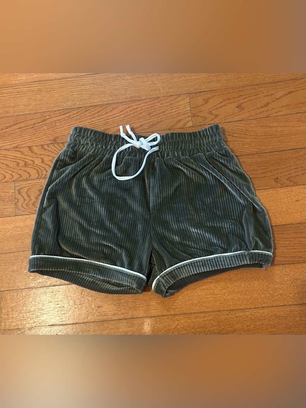 Title: Tart Intimates Olive Green Velvet Channel Stitched Lounge Shorts Size S